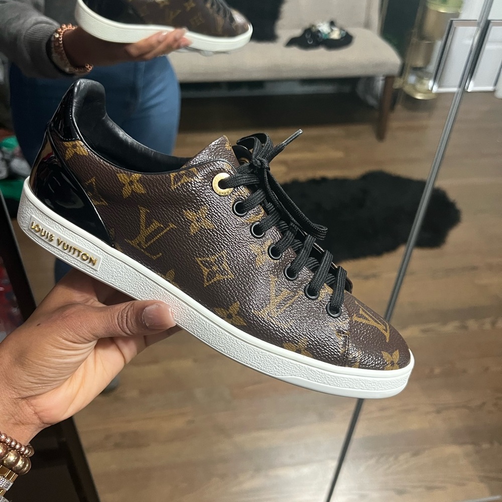 Louis Vuitton Frontrow sneaker 100% authentic